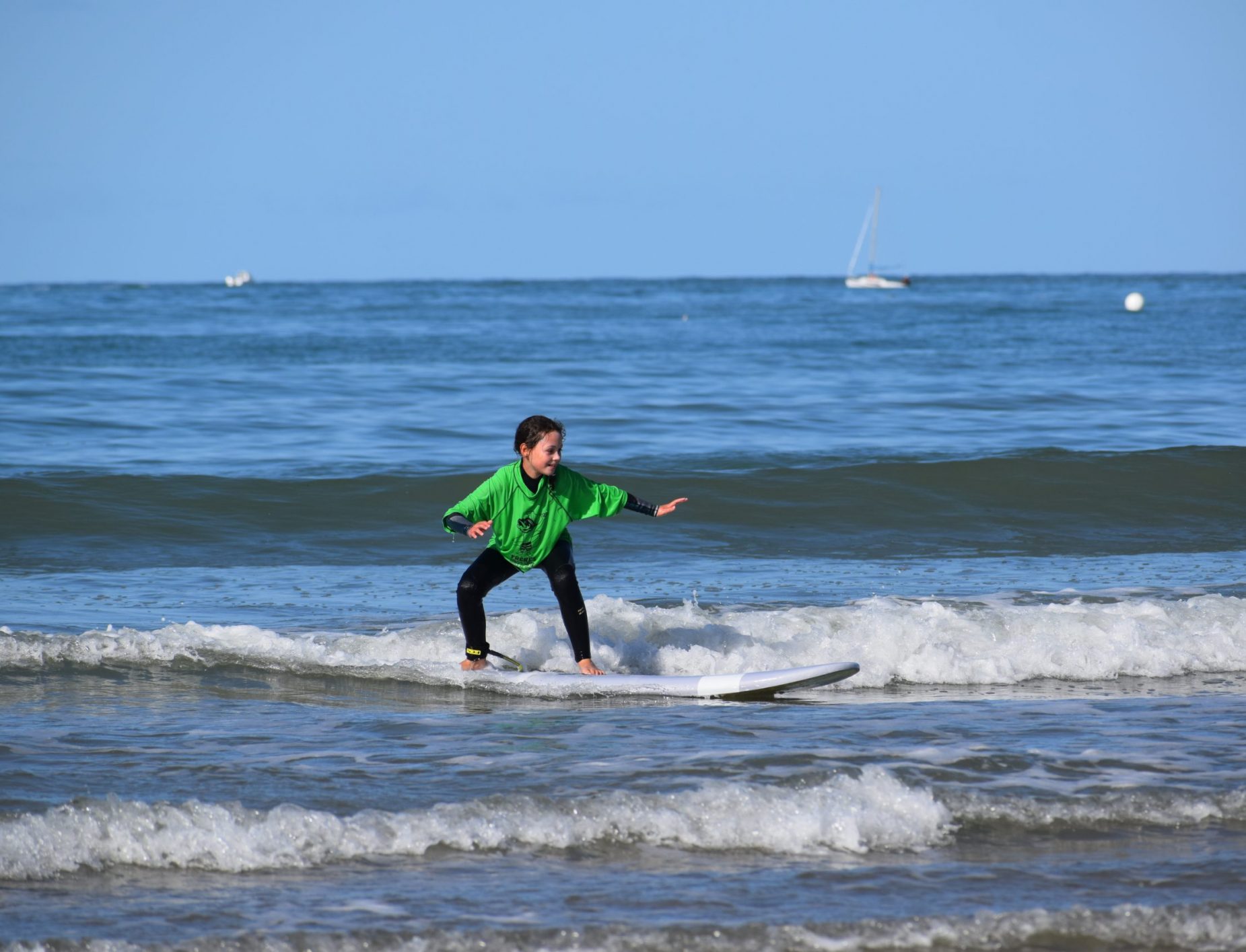 enfant surf cours collectif